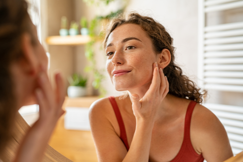 “Can I Use Retinol After RF Microneedling?” & Other Microneedling Aftercare Questions Answered